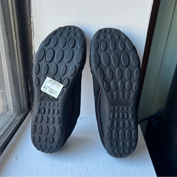 Clarks Collection Black Flats Women 7.5 Haley Cameo NWOT - Picture 2 of 7